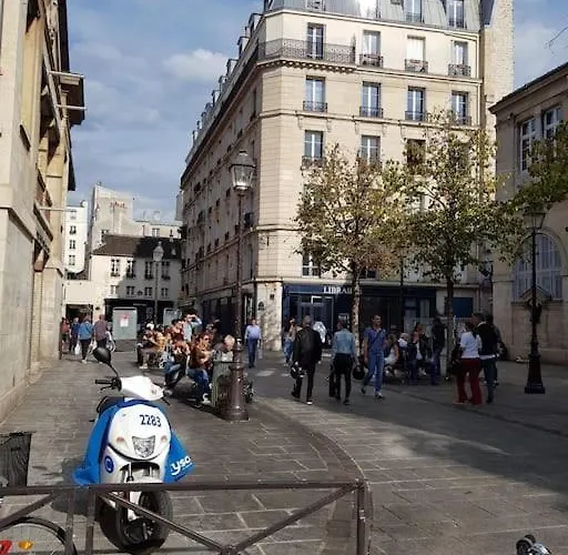 Dans Le Marais 3 Apartment