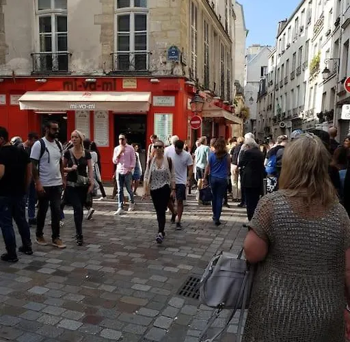 Dans Le Marais 3 *